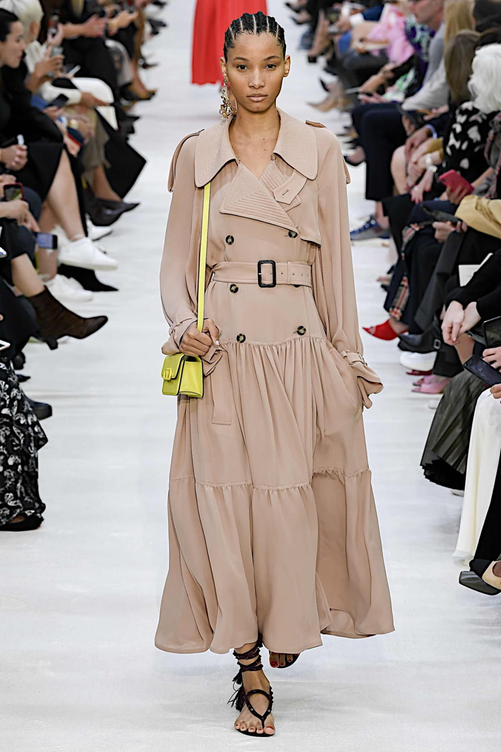 Fashion Week Paris Spring/Summer 2020 look 36 from the Valentino collection womenswear