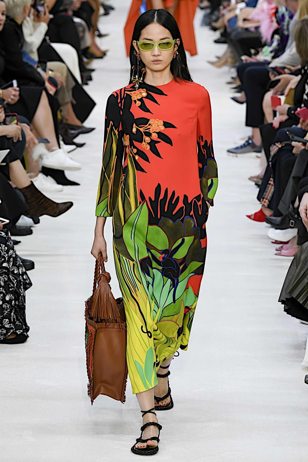 Fashion Week Paris Spring/Summer 2020 look 42 from the Valentino collection womenswear