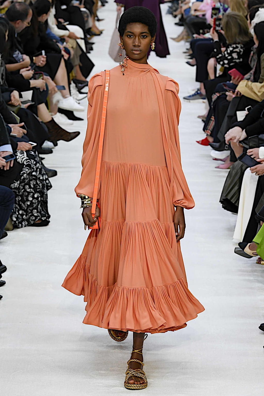 Fashion Week Paris Spring/Summer 2020 look 44 from the Valentino collection womenswear