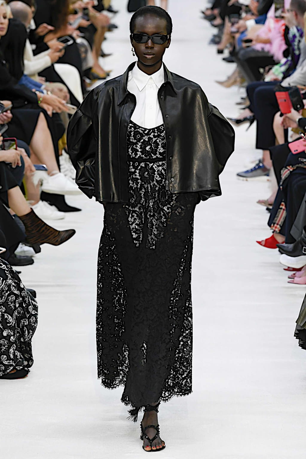 Fashion Week Paris Spring/Summer 2020 look 54 de la collection Valentino womenswear