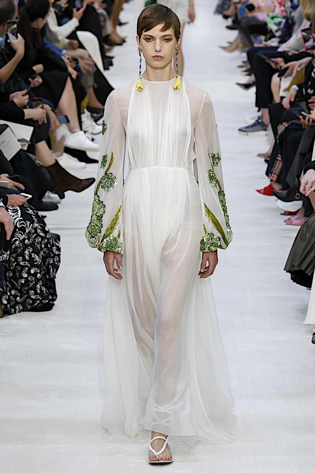 Fashion Week Paris Spring/Summer 2020 look 64 from the Valentino collection womenswear