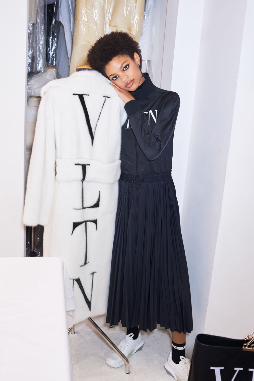 Fashion Week Paris Pre-Fall 2018 look 21 from the Valentino collection 女装
