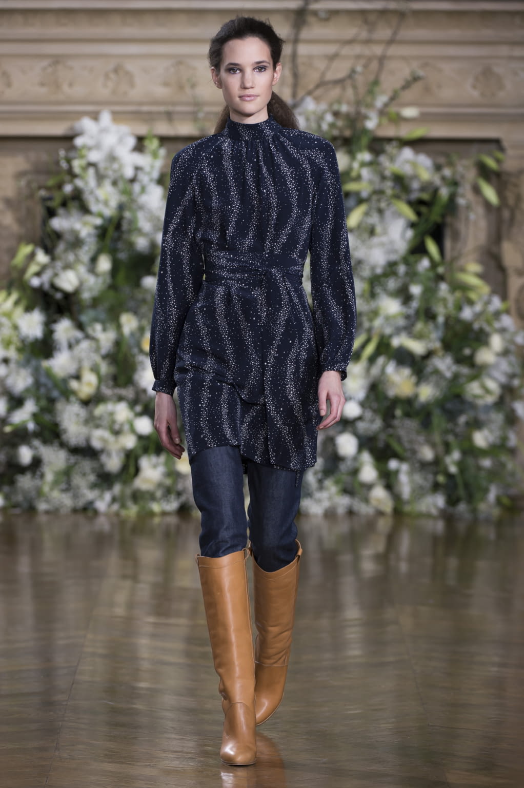 Fashion Week Paris Fall/Winter 2016 look 12 from the Vanessa Seward collection 女装