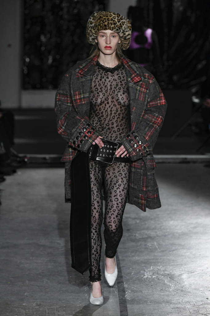 Fashion Week Paris Fall/Winter 2022 look 20 from the Vaquera collection womenswear