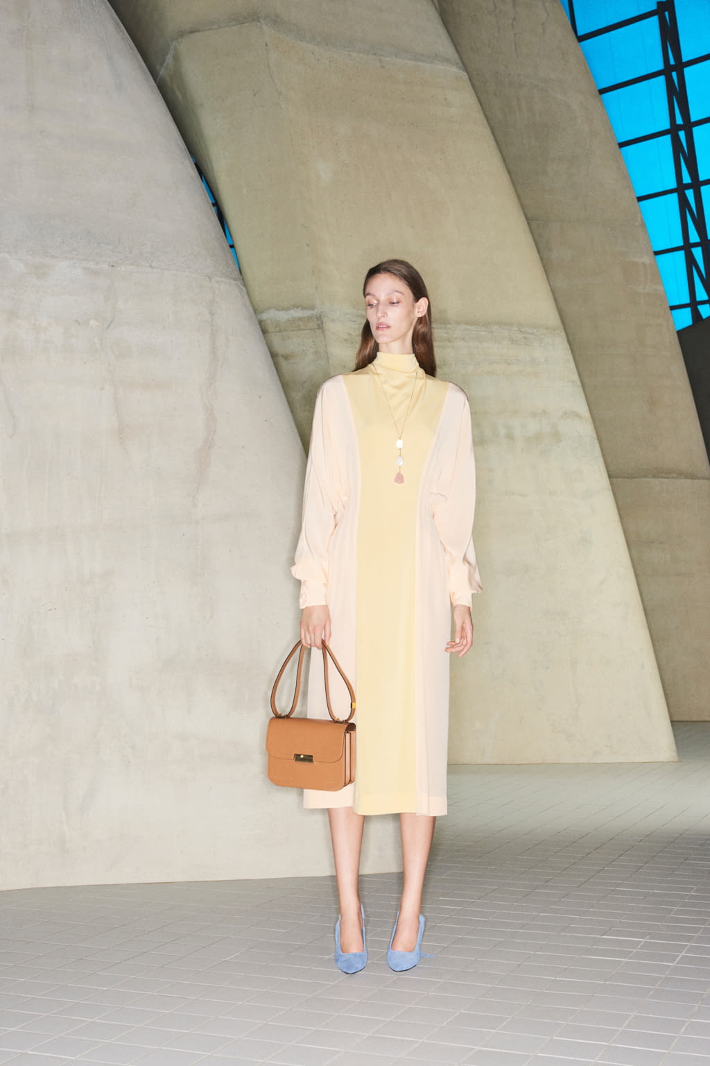 Fashion Week New York Pre-Fall 2018 look 15 from the Victoria Beckham collection 女装