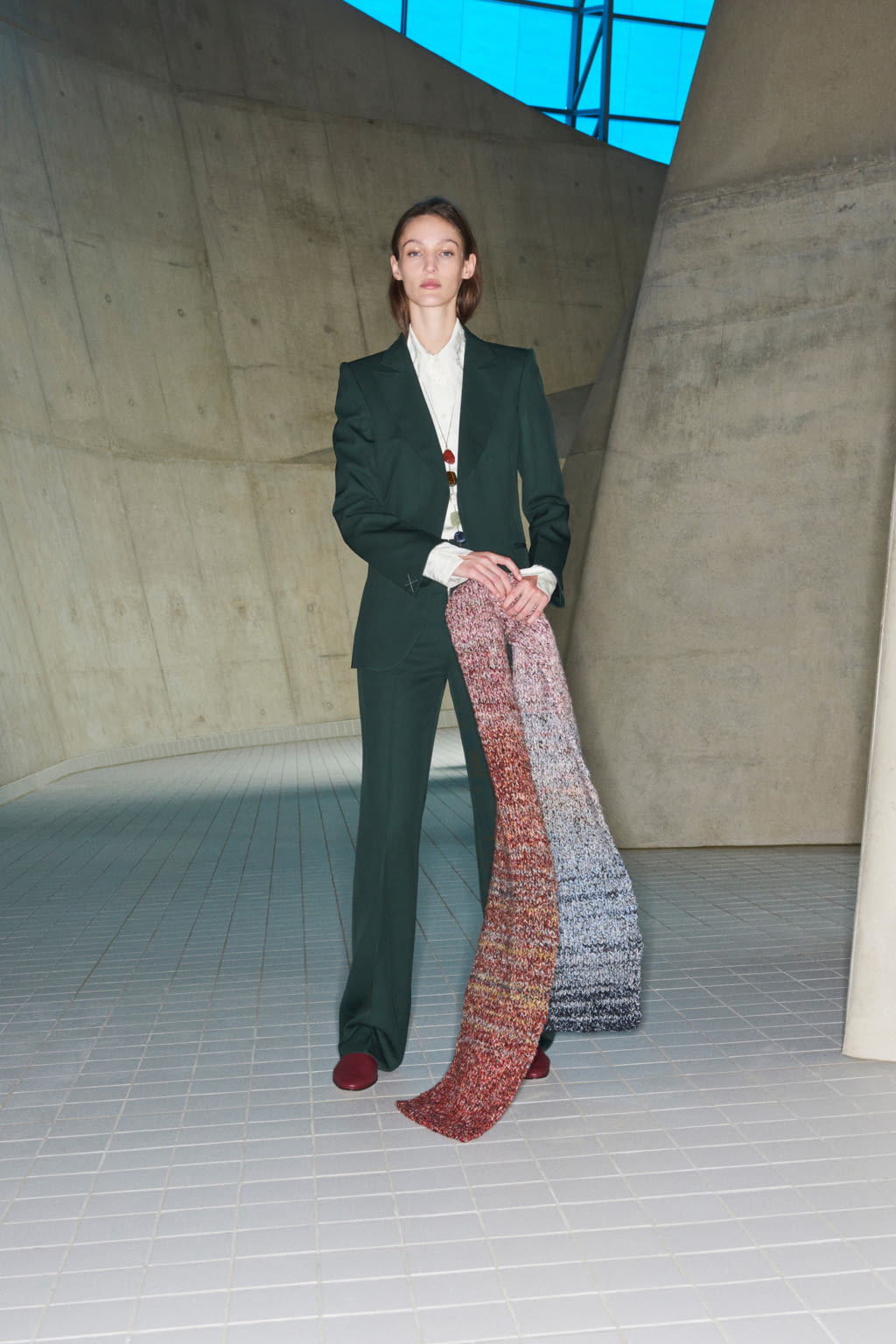 Fashion Week New York Pre-Fall 2018 look 9 from the Victoria Beckham collection womenswear