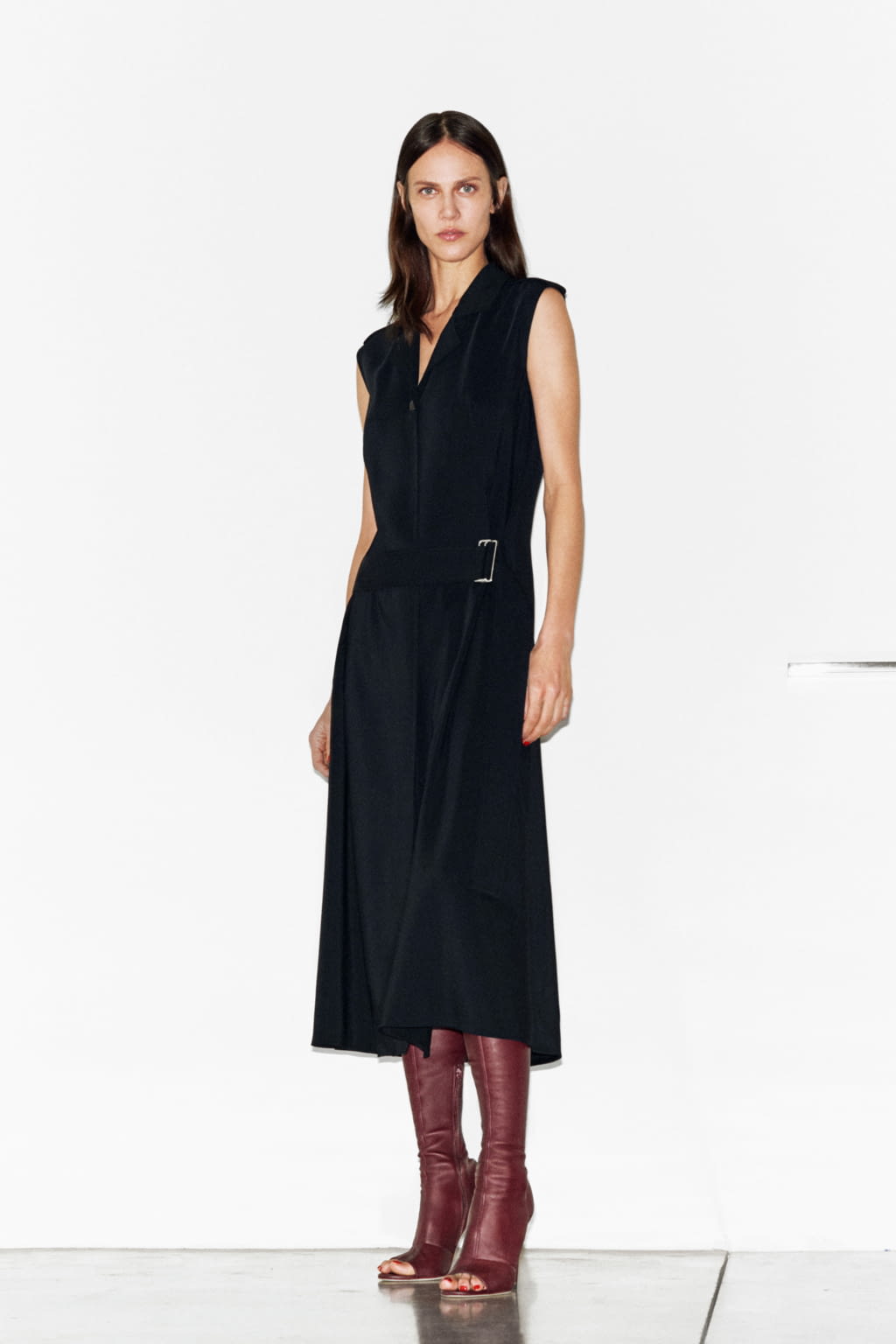Fashion Week London Pre-Fall 2019 look 19 from the Victoria Beckham collection womenswear