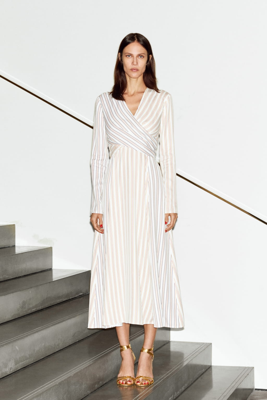Fashion Week London Pre-Fall 2019 look 27 from the Victoria Beckham collection womenswear