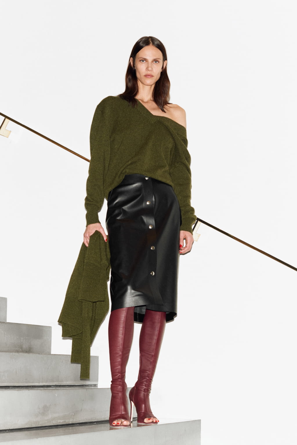 Fashion Week London Pre-Fall 2019 look 4 from the Victoria Beckham collection womenswear