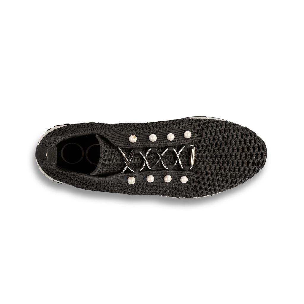 Fashion Week New York Spring/Summer 2025 look 35 from the Jimmy Choo collection womenswear accessories