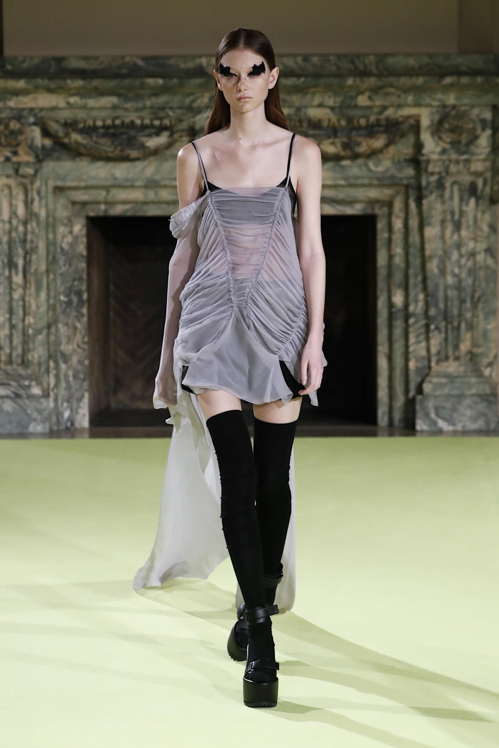 Fashion Week New York Fall/Winter 2020 look 4 de la collection Vera Wang womenswear