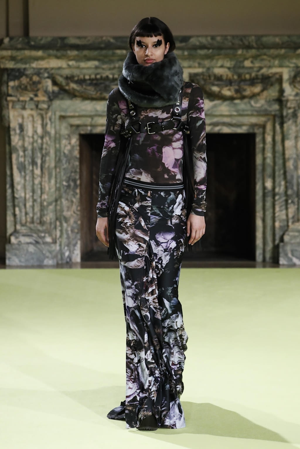 Fashion Week New York Fall/Winter 2020 look 9 from the Vera Wang collection 女装