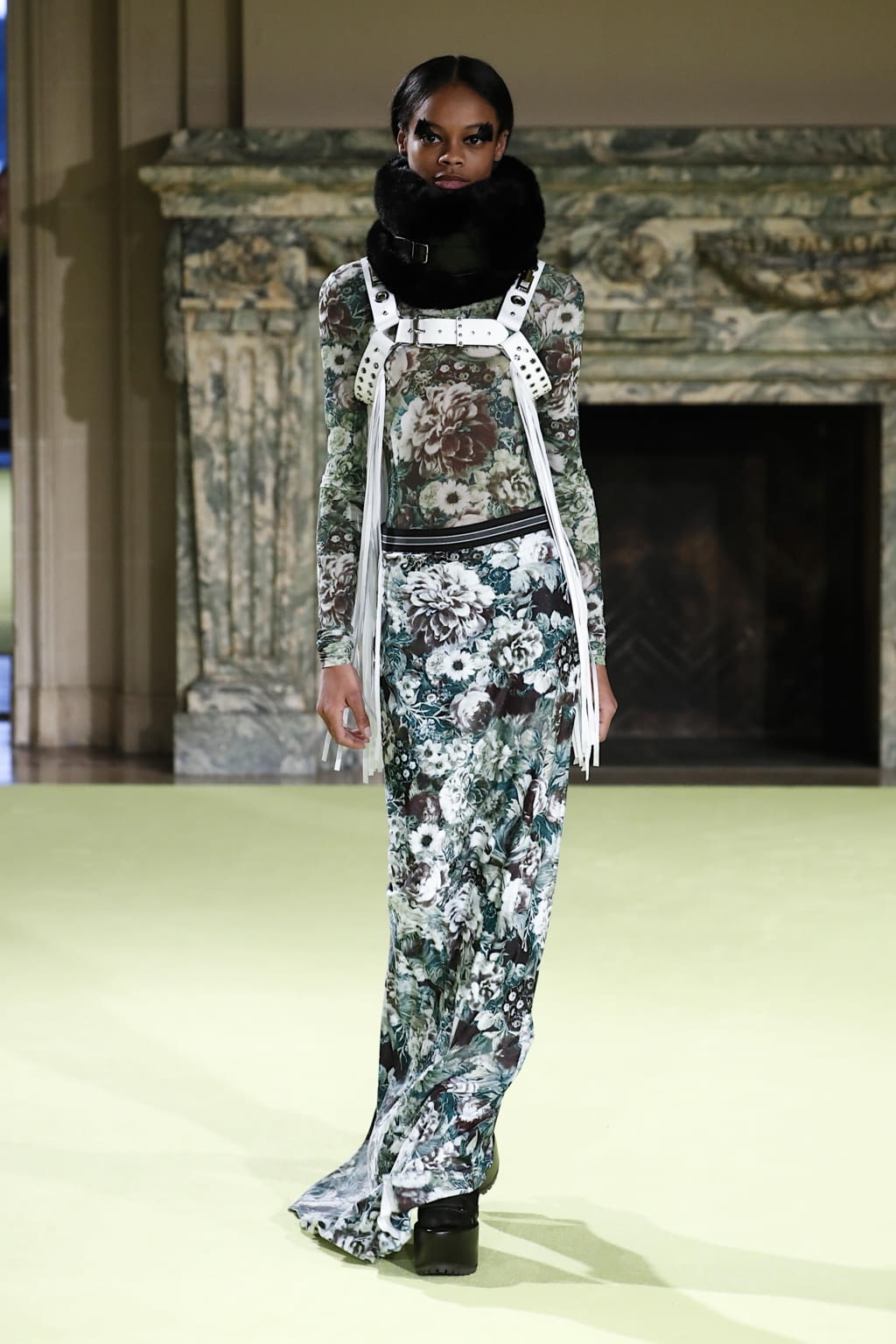 Fashion Week New York Fall/Winter 2020 look 22 de la collection Vera Wang womenswear