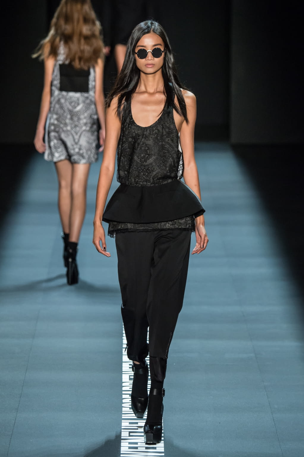 Fashion Week New York Spring/Summer 2017 look 15 from the Vera Wang collection womenswear