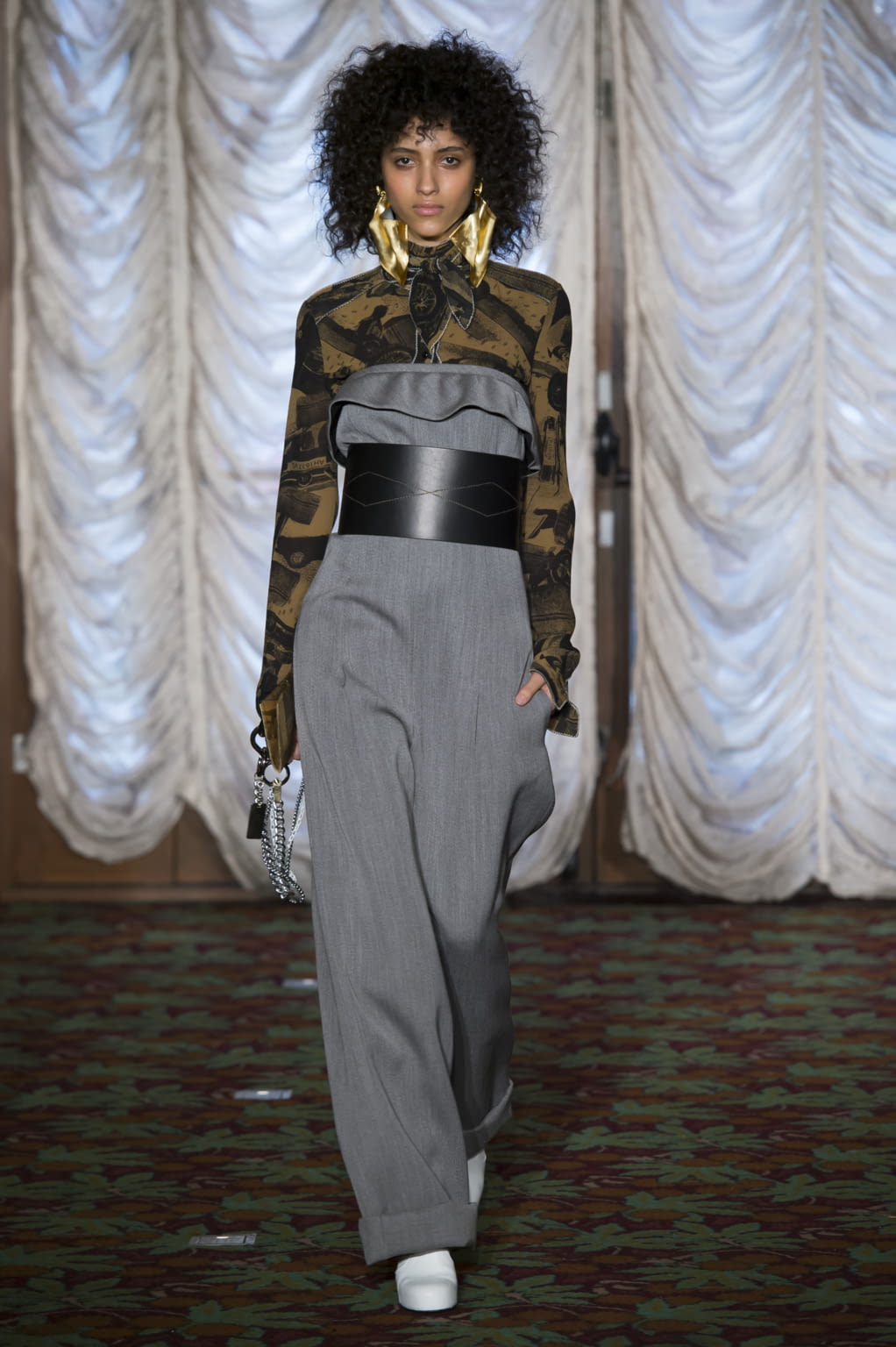 Fashion Week Paris Fall/Winter 2016 look 14 from the Veronique Leroy collection 女装