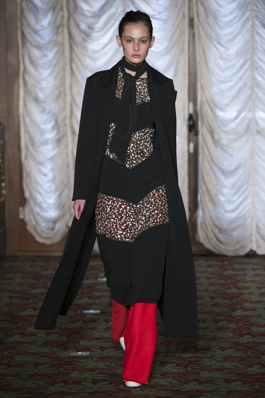 Fashion Week Paris Fall/Winter 2016 look 21 from the Veronique Leroy collection 女装