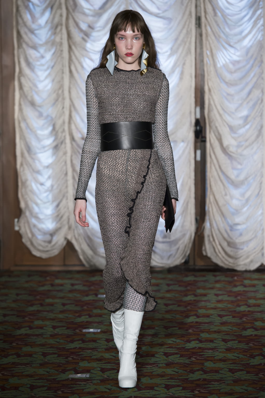Fashion Week Paris Fall/Winter 2016 look 4 from the Veronique Leroy collection 女装