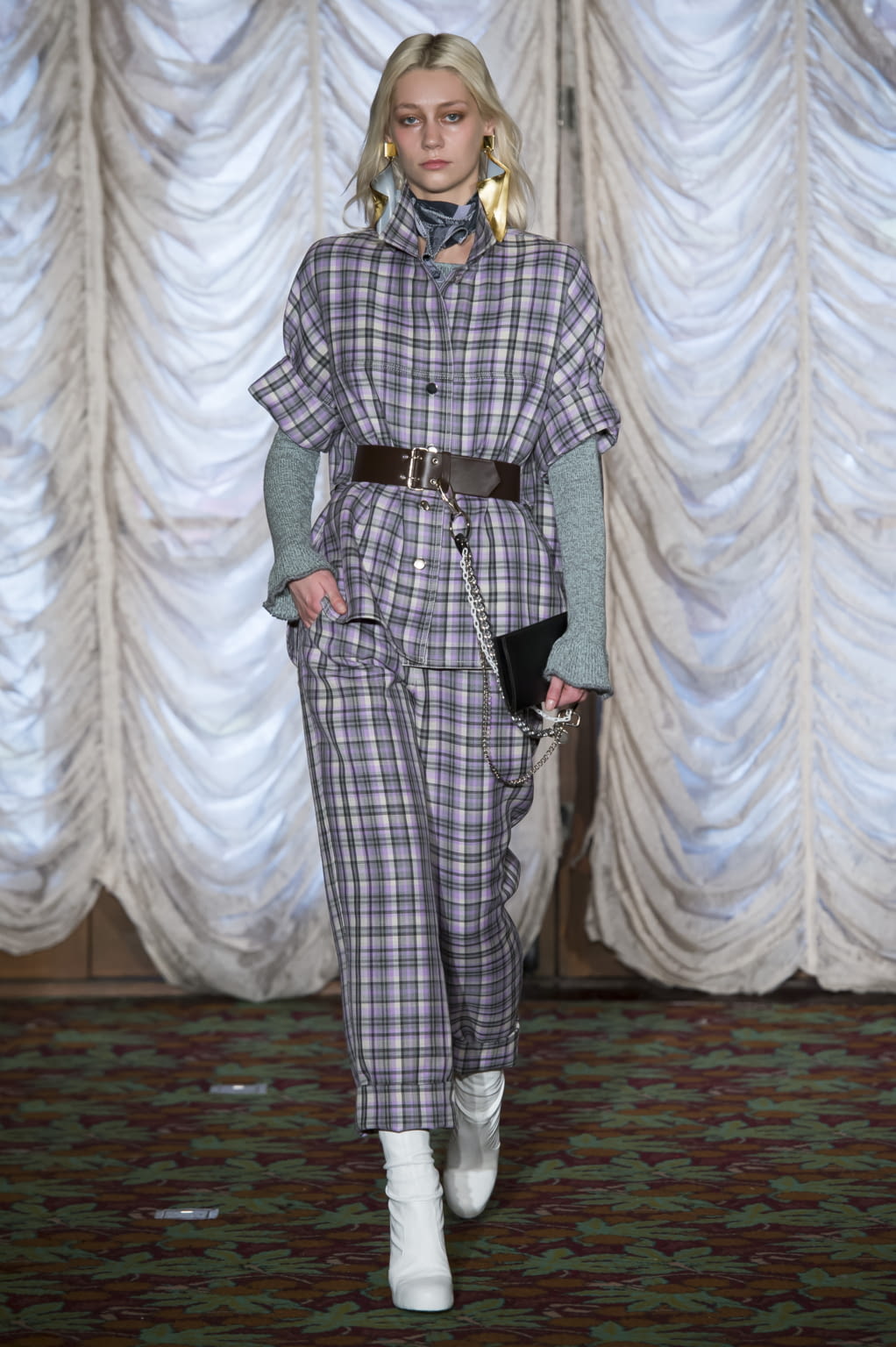 Fashion Week Paris Fall/Winter 2016 look 7 from the Veronique Leroy collection 女装