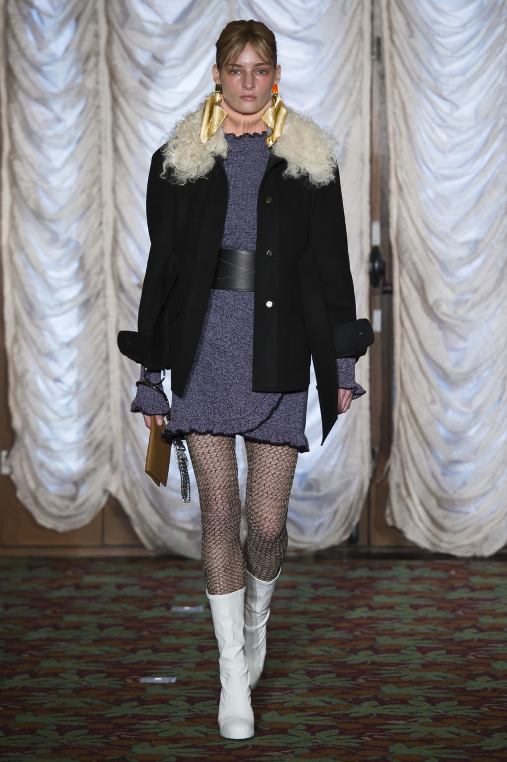 Fashion Week Paris Fall/Winter 2016 look 9 from the Veronique Leroy collection womenswear