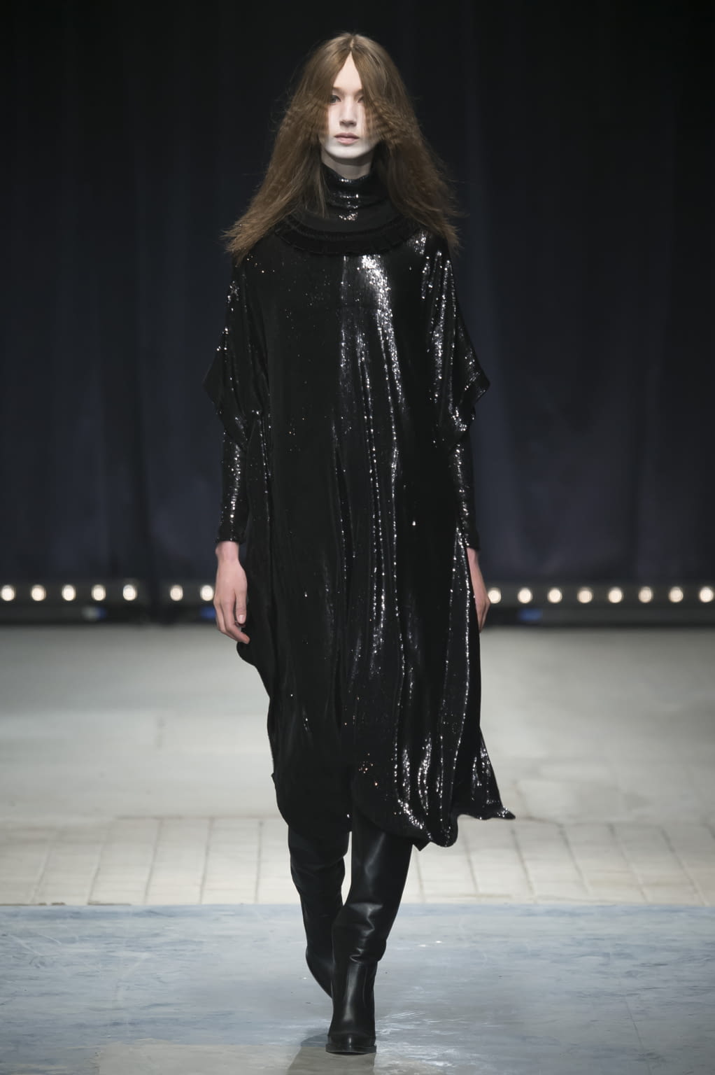 Fashion Week Paris Fall/Winter 2016 look 12 from the Véronique Branquinho collection womenswear