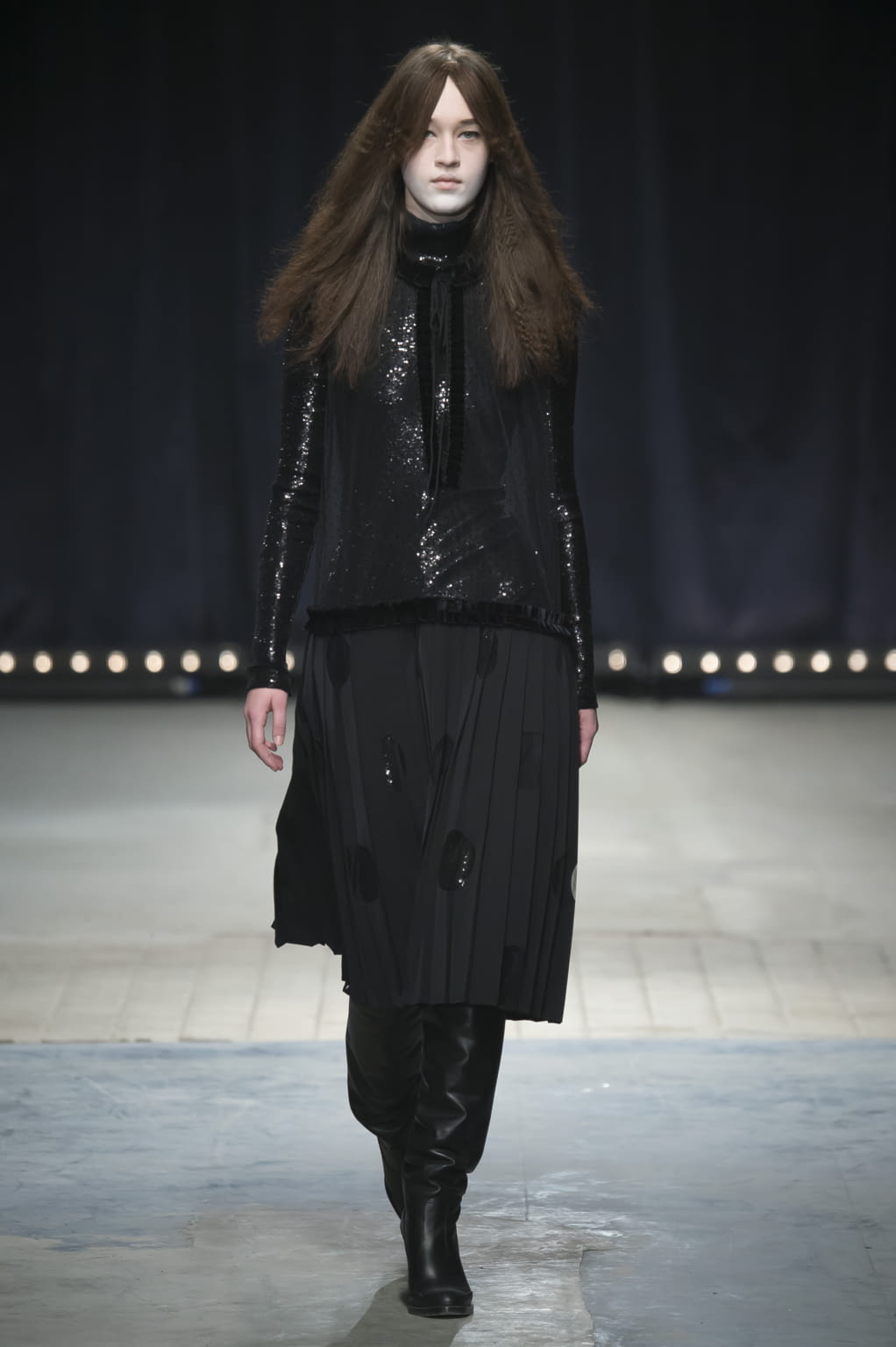Fashion Week Paris Fall/Winter 2016 look 15 from the Véronique Branquinho collection womenswear