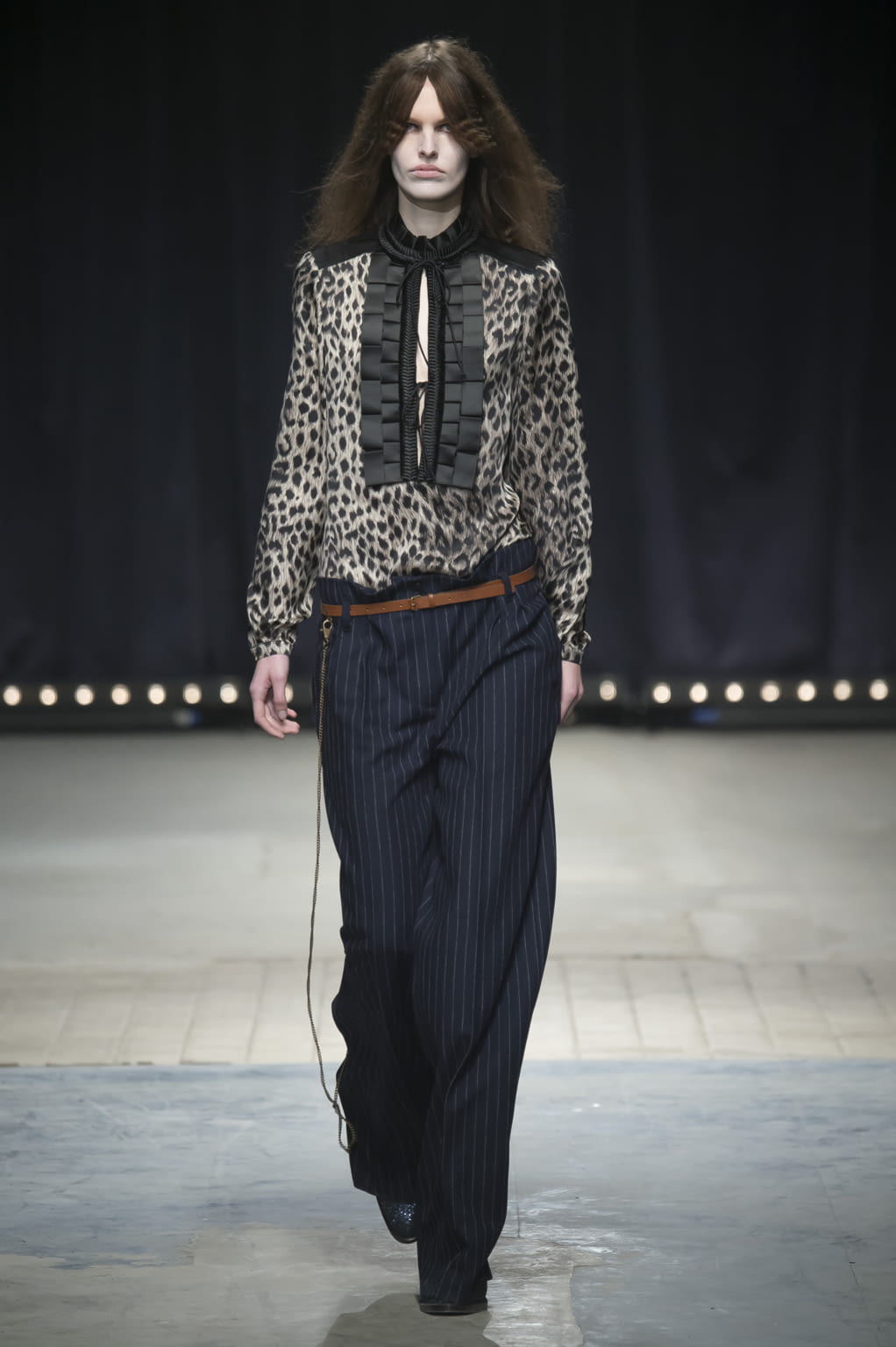Fashion Week Paris Fall/Winter 2016 look 27 from the Véronique Branquinho collection 女装