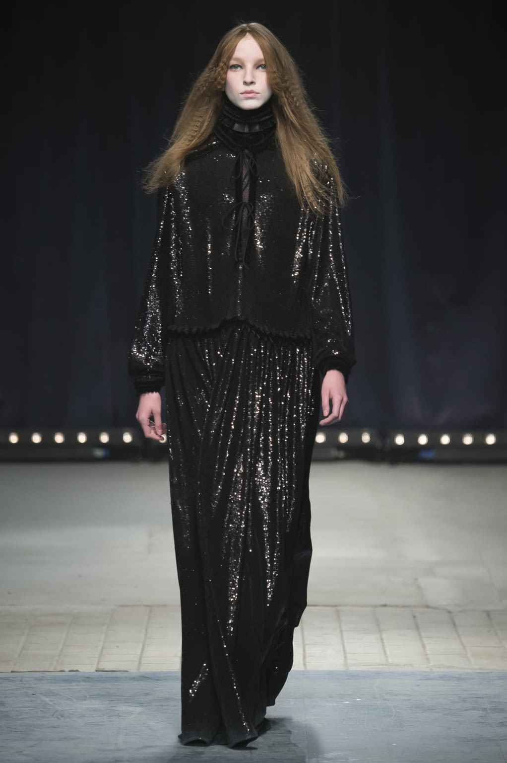 Fashion Week Paris Fall/Winter 2016 look 39 from the Véronique Branquinho collection womenswear