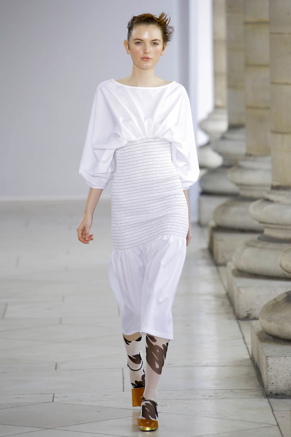 Fashion Week Paris Spring/Summer 2018 look 35 from the Veronique Leroy collection 女装