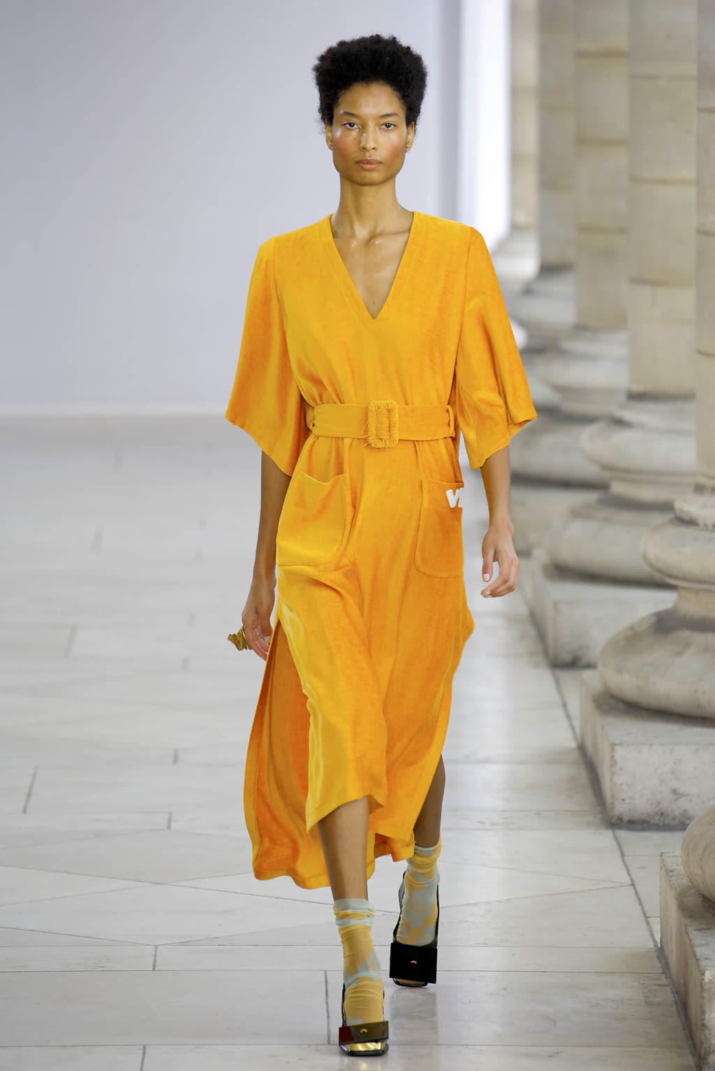 Fashion Week Paris Spring/Summer 2018 look 39 from the Veronique Leroy collection womenswear