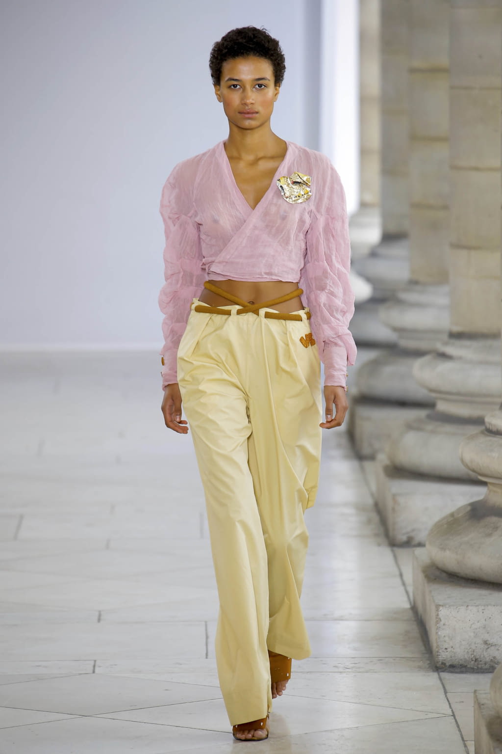 Fashion Week Paris Spring/Summer 2018 look 43 from the Veronique Leroy collection womenswear