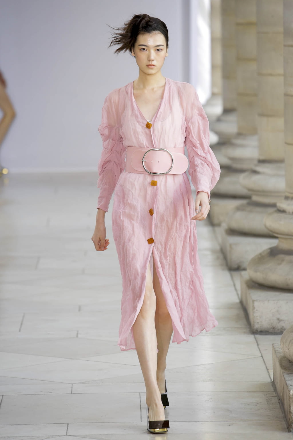 Fashion Week Paris Spring/Summer 2018 look 44 from the Veronique Leroy collection womenswear