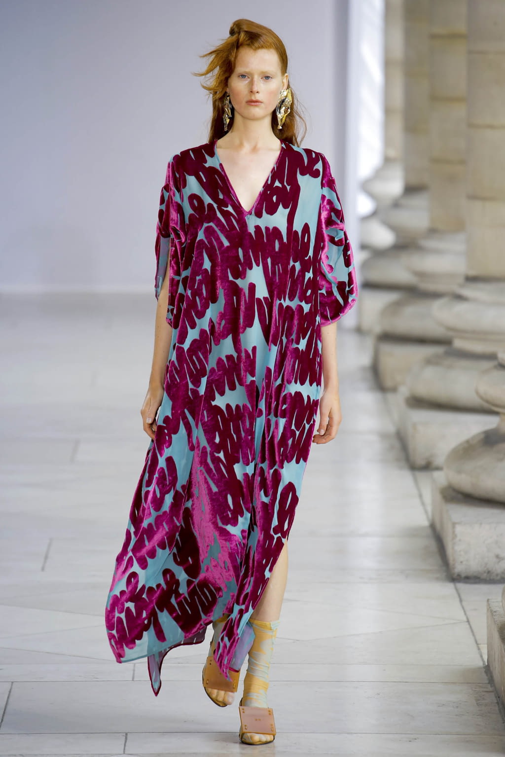 Fashion Week Paris Spring/Summer 2018 look 48 from the Veronique Leroy collection womenswear