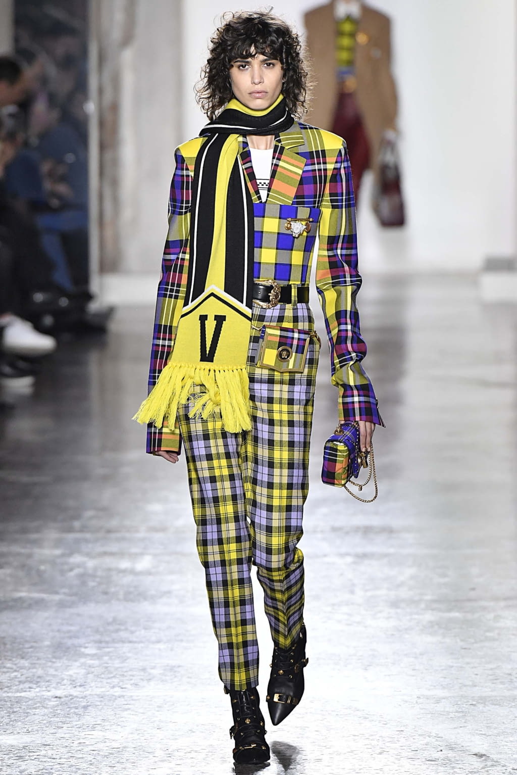 Fashion Week Milan Fall/Winter 2018 look 4 from the Versace collection 女装