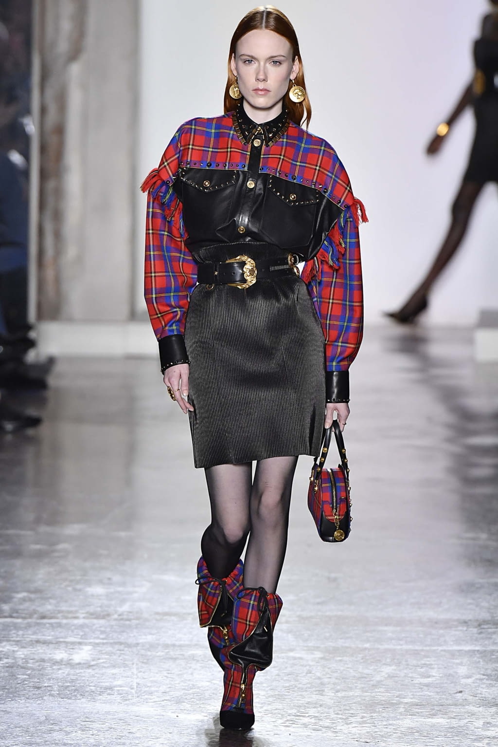 Fashion Week Milan Fall/Winter 2018 look 14 from the Versace collection 女装
