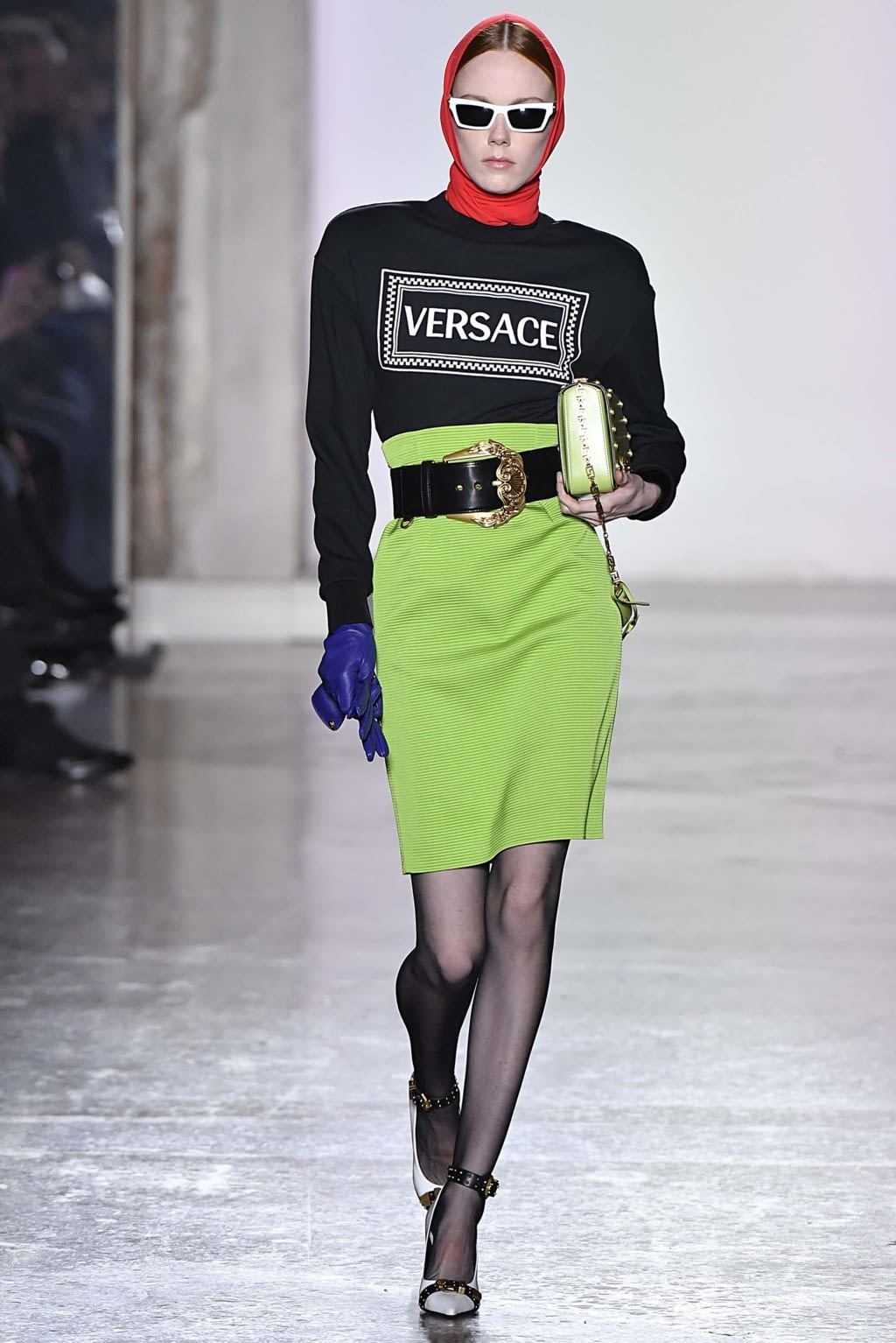 Fashion Week Milan Fall/Winter 2018 look 44 from the Versace collection 女装