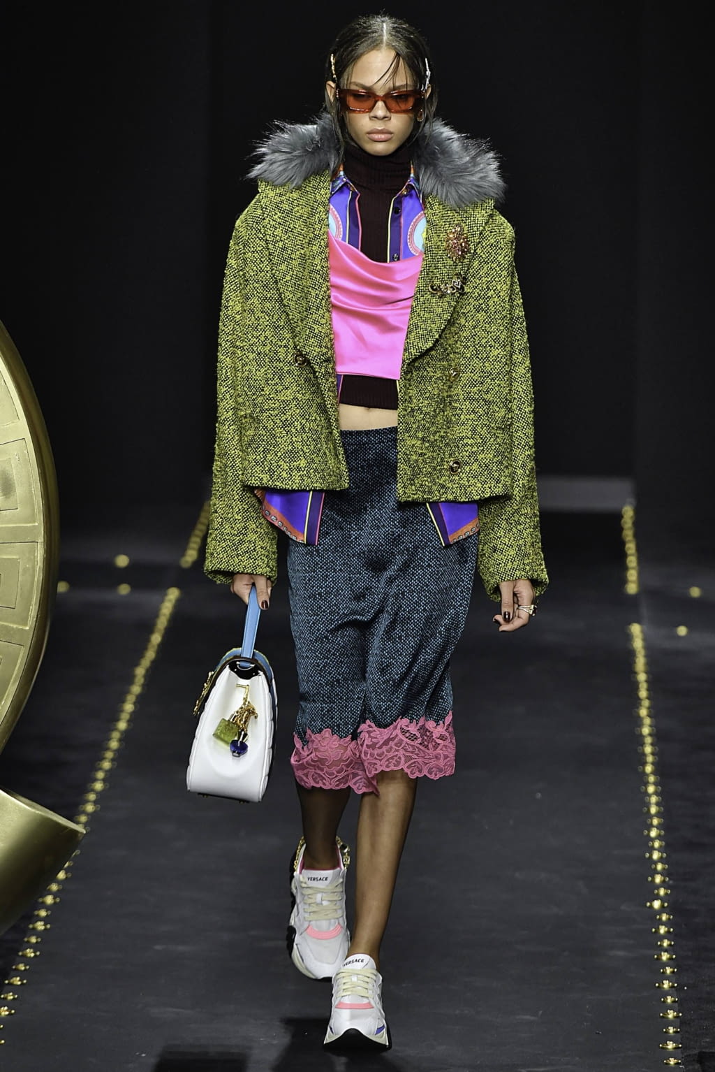 Fashion Week Milan Fall/Winter 2019 look 42 from the Versace collection 女装