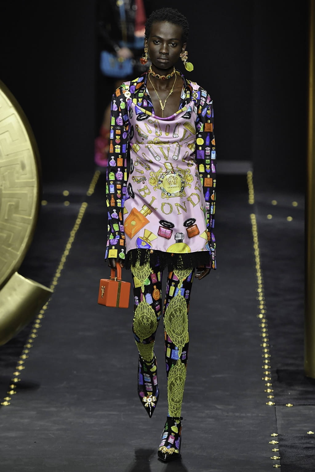 Fashion Week Milan Fall/Winter 2019 look 46 from the Versace collection womenswear