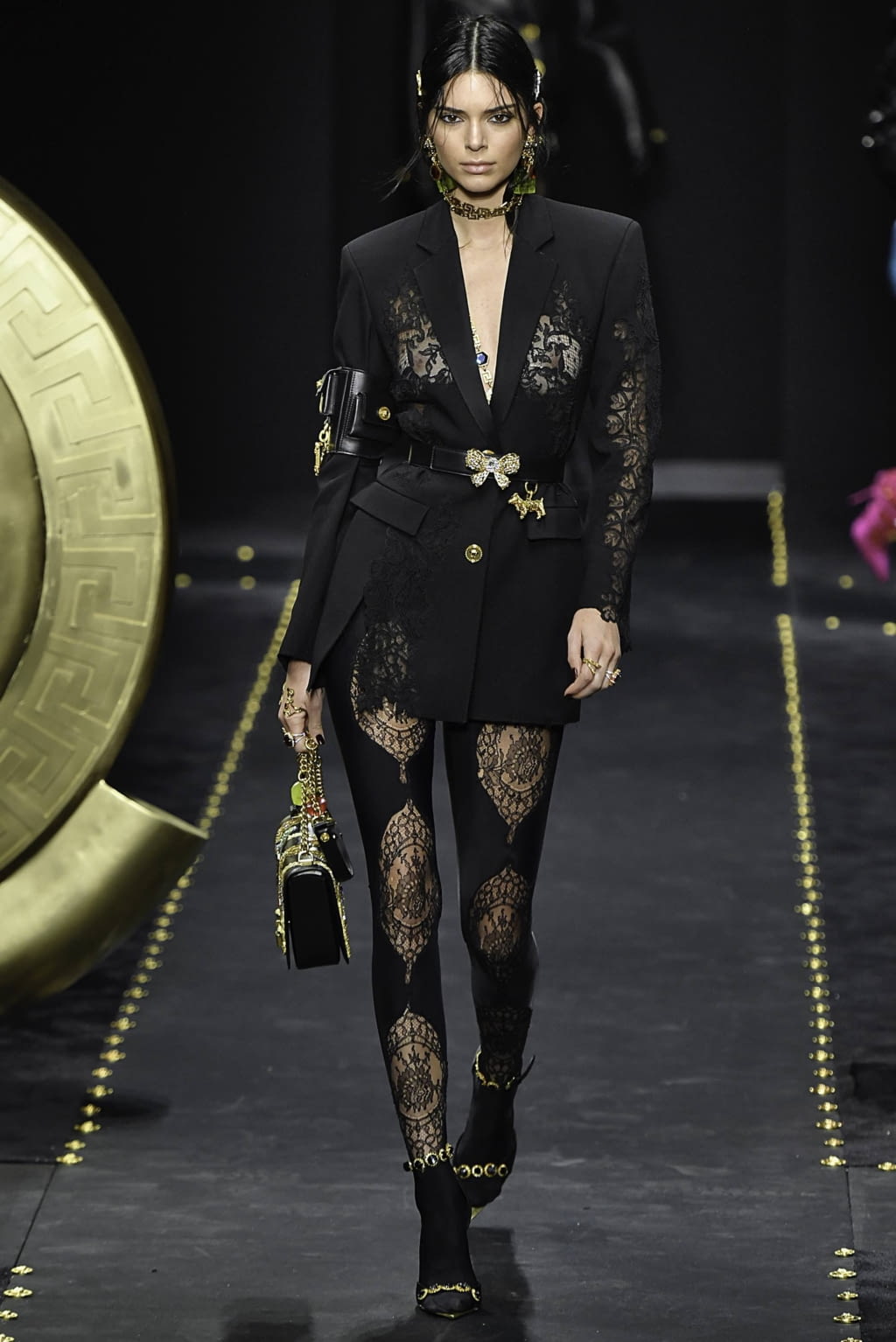 Fashion Week Milan Fall/Winter 2019 look 52 from the Versace collection womenswear