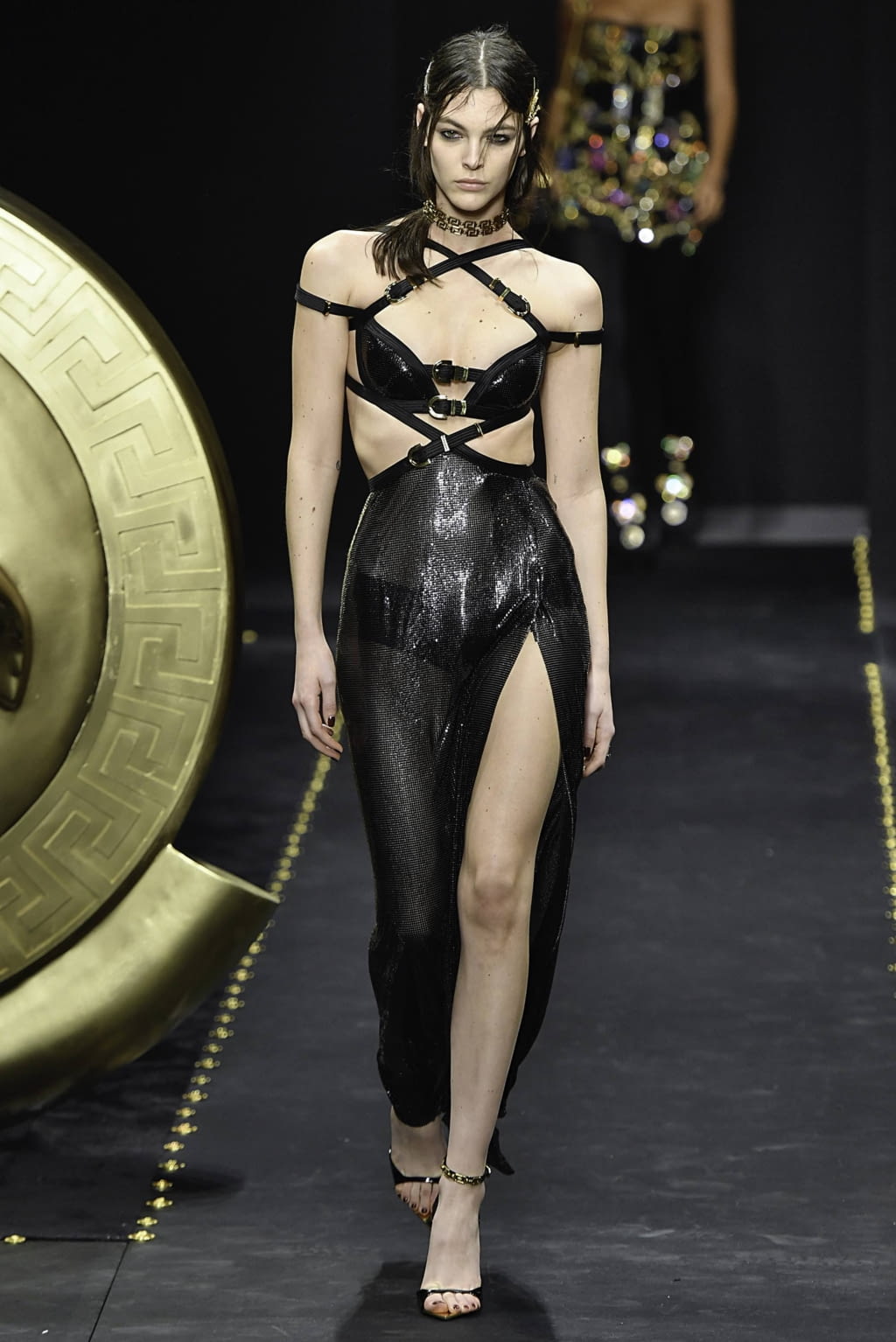 Fashion Week Milan Fall/Winter 2019 look 55 from the Versace collection 女装