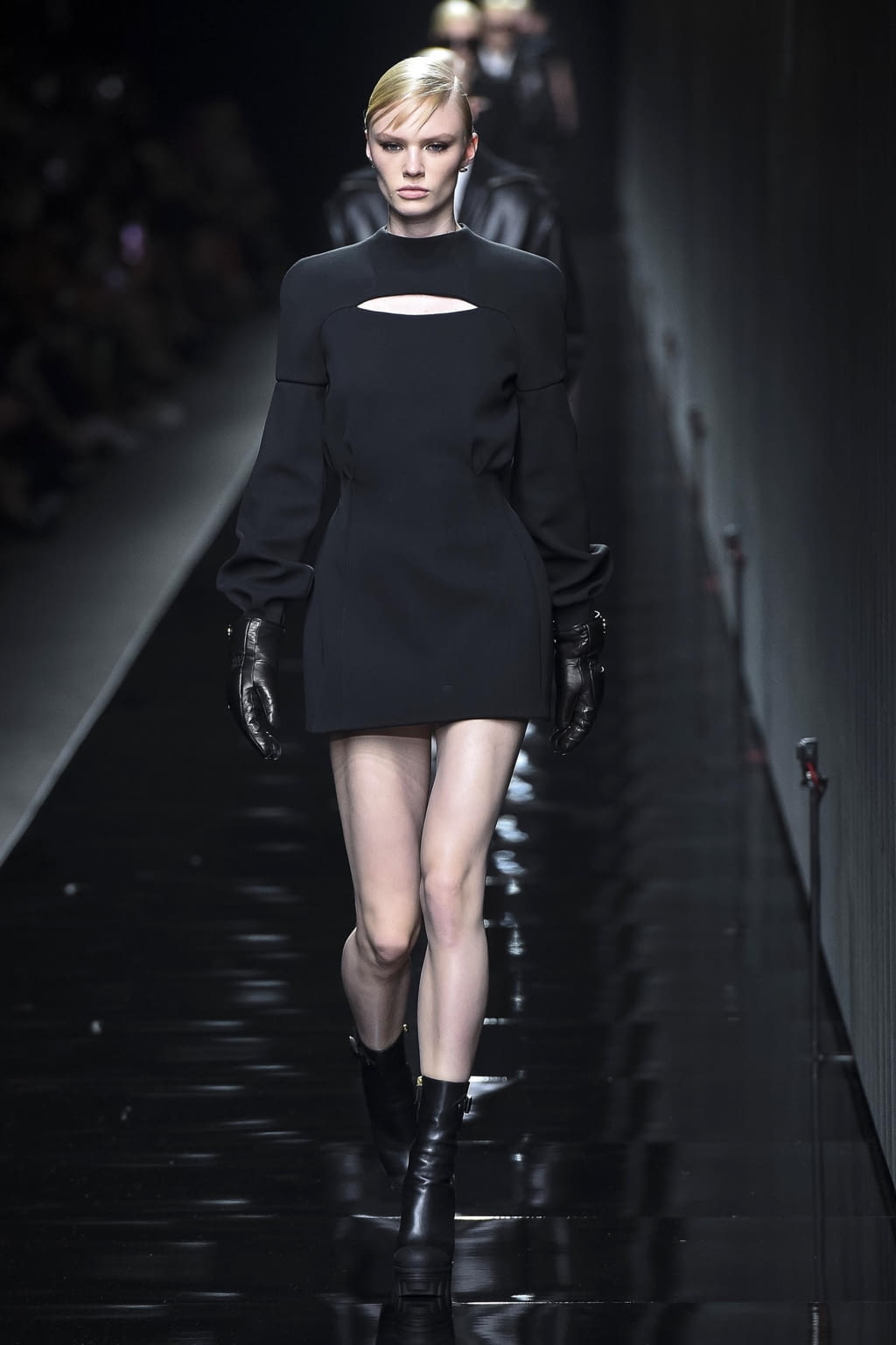 Versace FW20 womenswear #3 - Tagwalk: The Fashion Search Engine