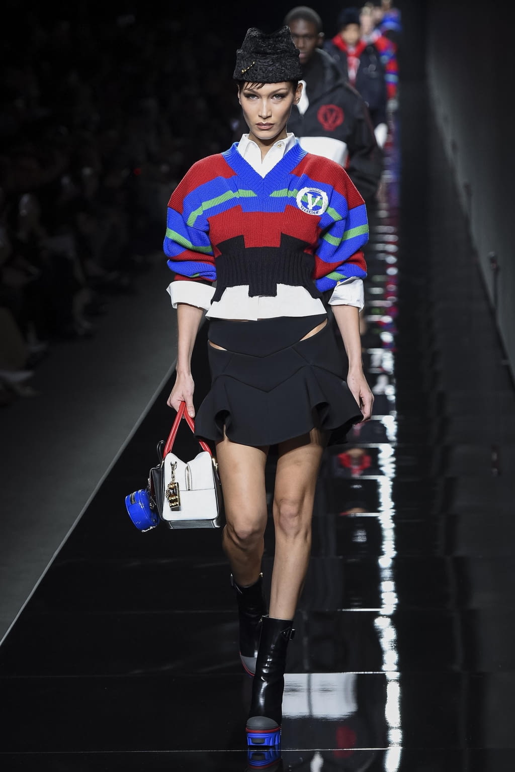Fashion Week Milan Fall/Winter 2020 look 18 de la collection Versace womenswear