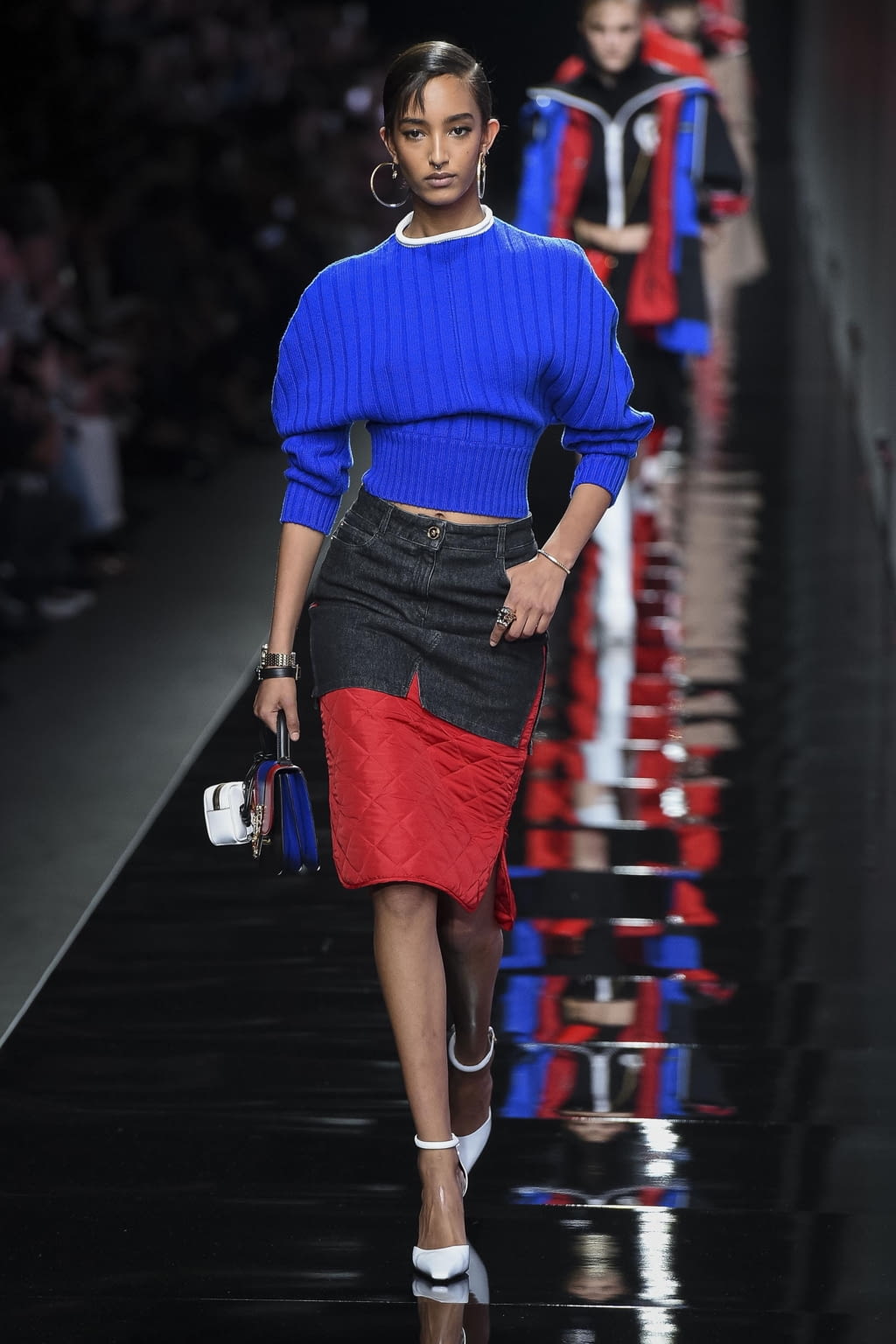 Fashion Week Milan Fall/Winter 2020 look 24 de la collection Versace womenswear