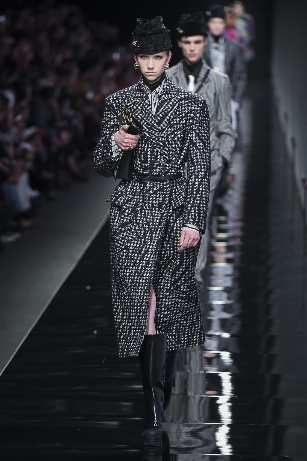 Fashion Week Milan Fall/Winter 2020 look 33 de la collection Versace womenswear