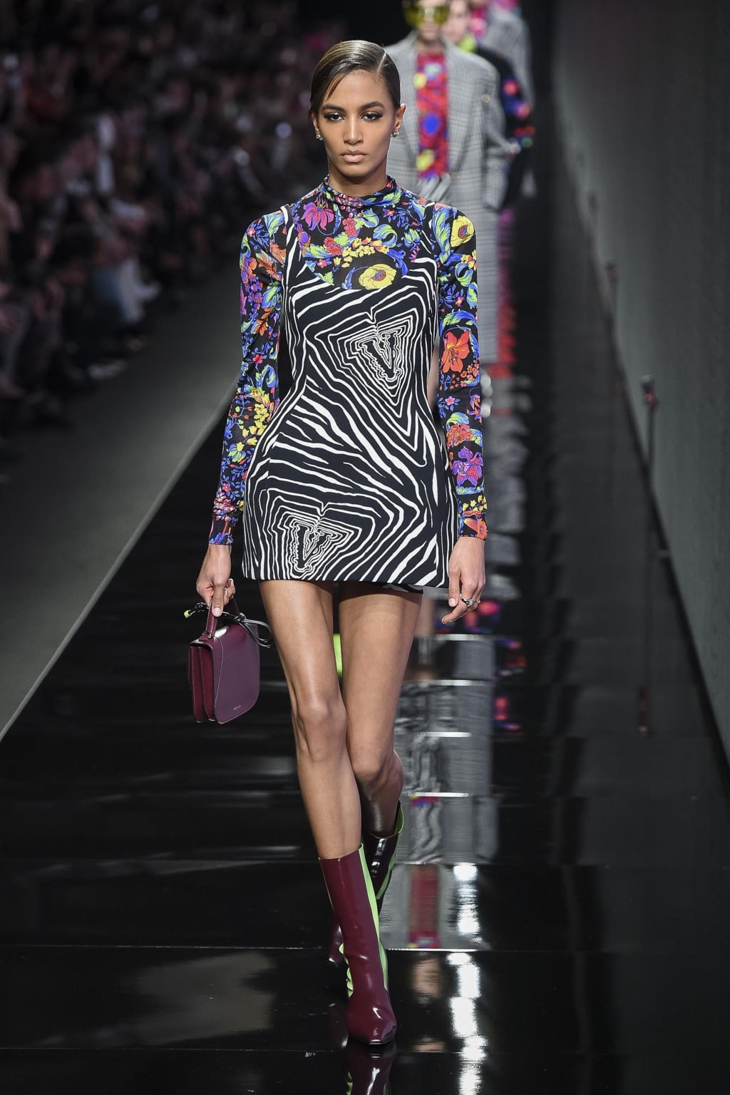 Fashion Week Milan Fall/Winter 2020 look 37 from the Versace collection womenswear