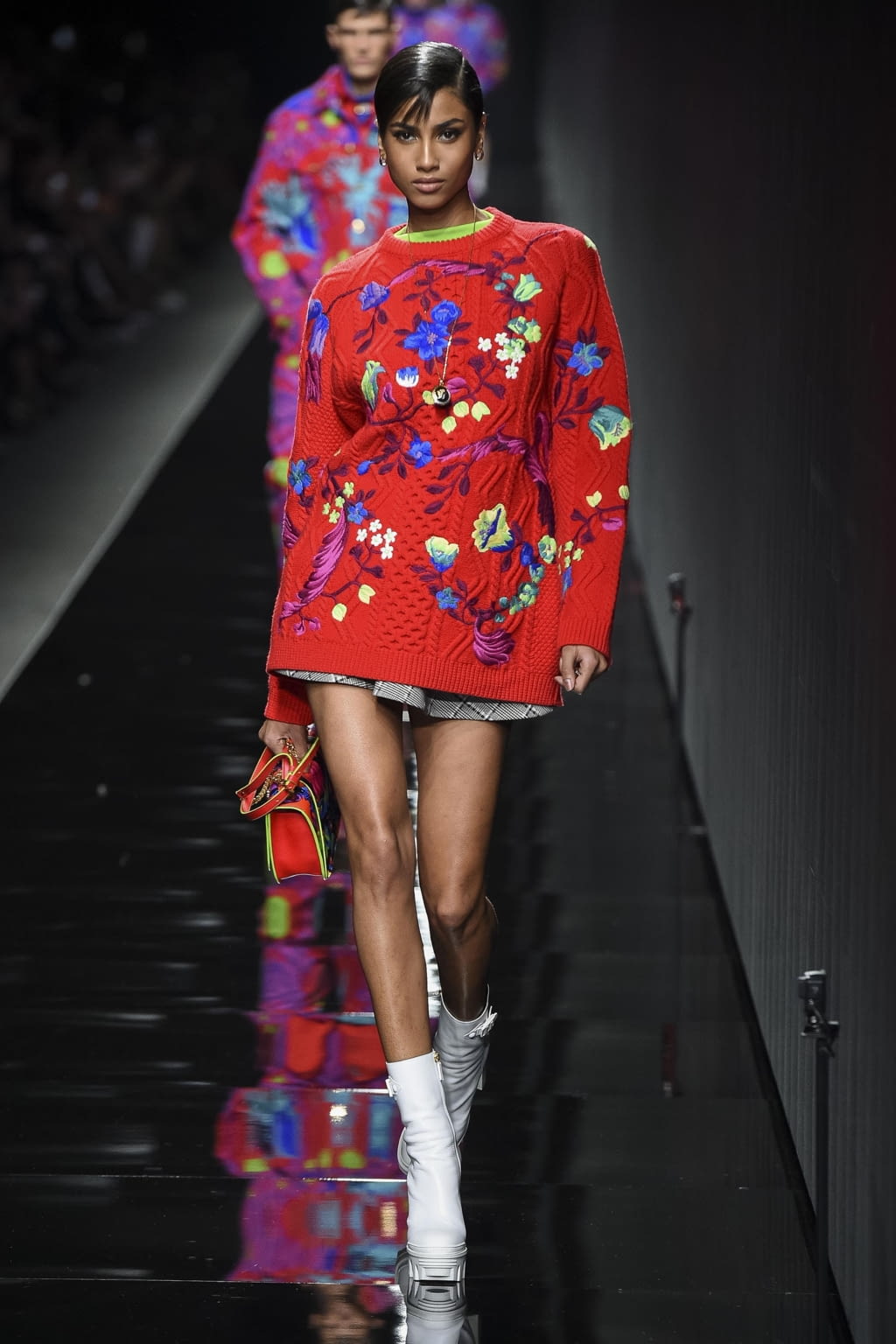 Fashion Week Milan Fall/Winter 2020 look 41 from the Versace collection womenswear