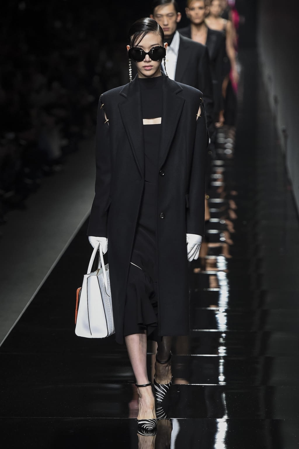 Fashion Week Milan Fall/Winter 2020 look 63 de la collection Versace womenswear
