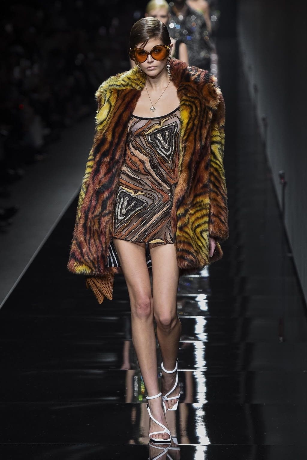 Fashion Week Milan Fall/Winter 2020 look 82 from the Versace collection womenswear
