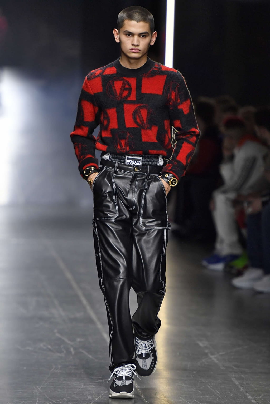 Fashion Week Milan Fall/Winter 2019 look 3 from the Versace collection menswear