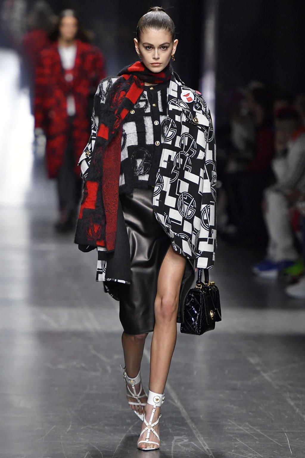 Fashion Week Milan Fall/Winter 2019 look 5 de la collection Versace menswear