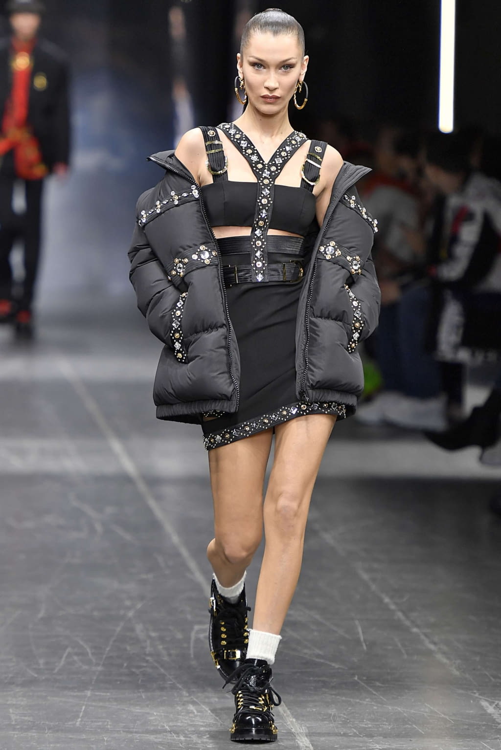 Fashion Week Milan Fall/Winter 2019 look 11 de la collection Versace menswear